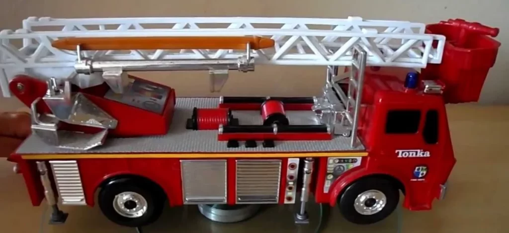 2 Detachable Ladders and a Tonka Fire Engine